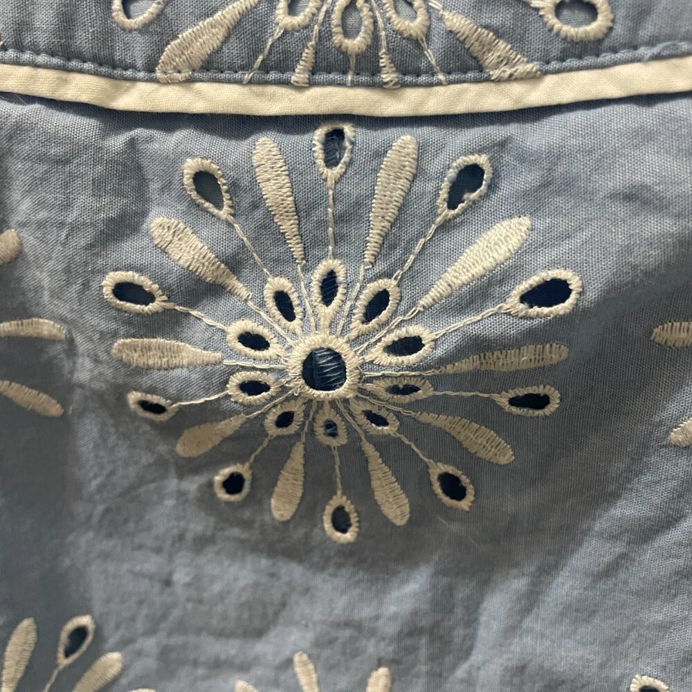 Talbots Chambray Starburst Eyelet A-Line Skirt With White Scalloped Hem Size 2 - Picture 7 of 7